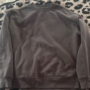Women’s Classic brown crewneck